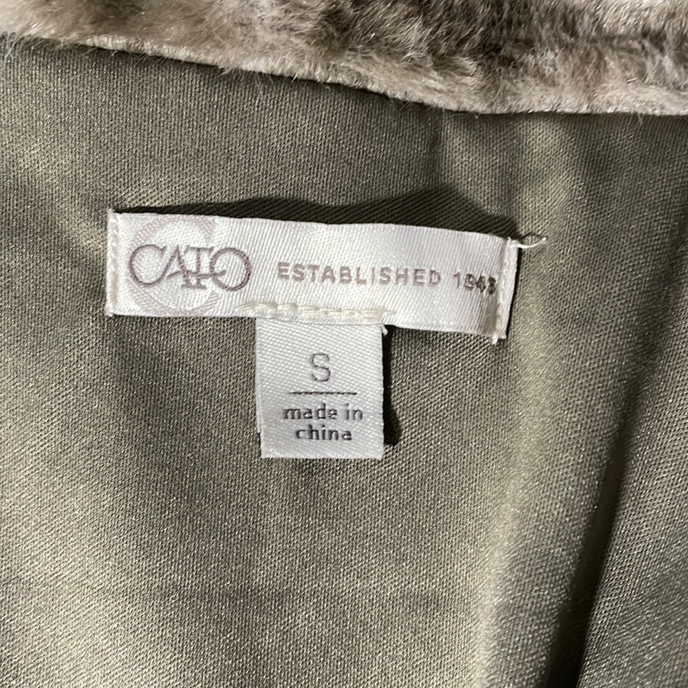CATO camo faux fur jacket in women’s size small - Picture 7 of 9